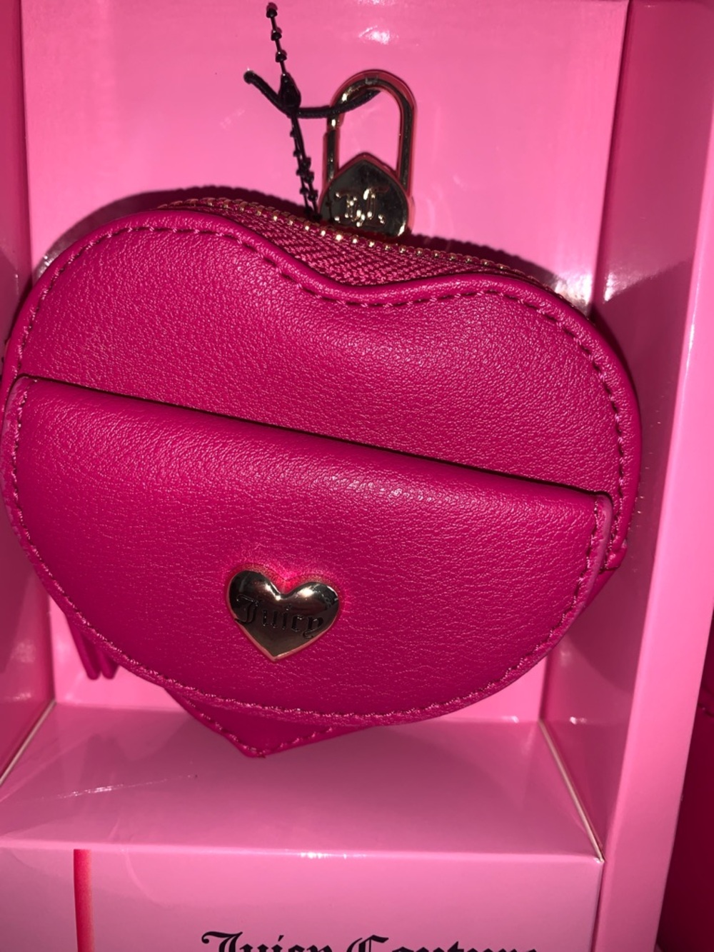 ๐- Juicy Couture PUFFY CAMERA CROSSBODY with Charm Accents AND COIN POUCH - Picture 6 of 11